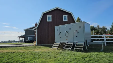 restroom trailers
